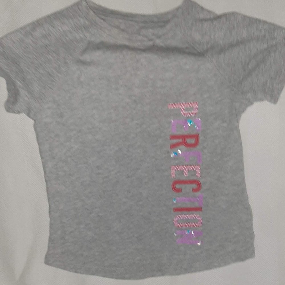 girls tee
